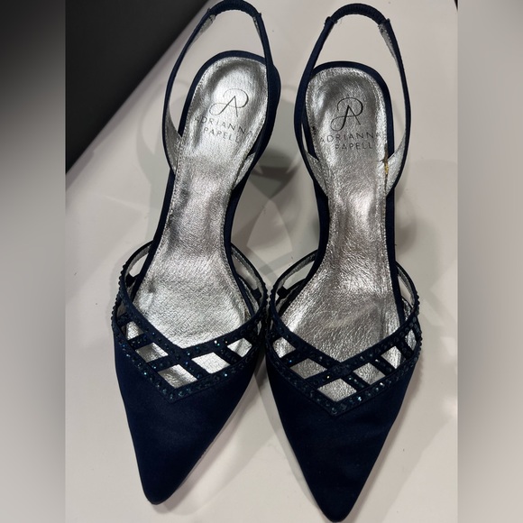 Adrianna Papell beautiful blue navy heels. - Picture 1 of 6